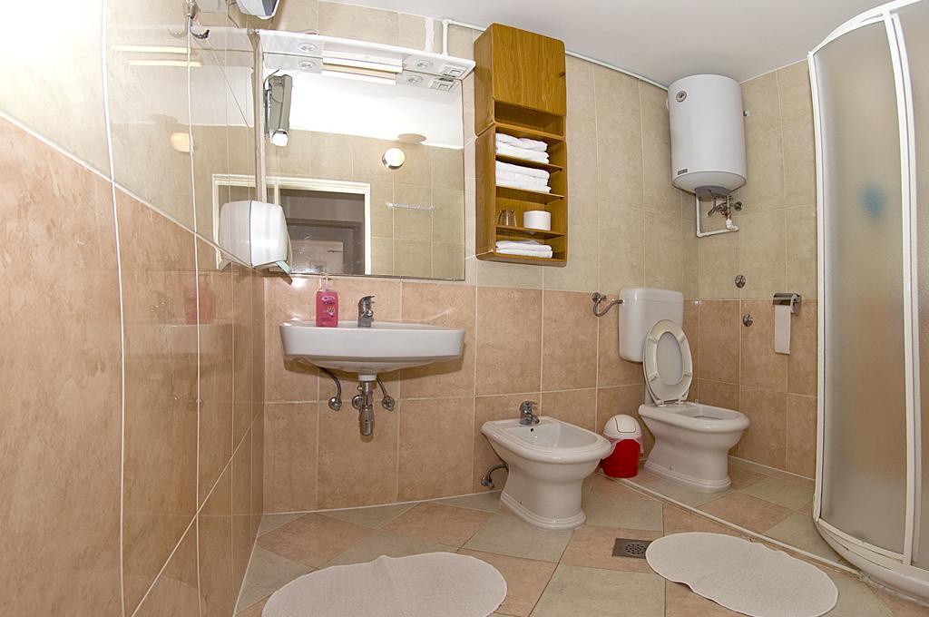 Apartments Tomato Novigrad Istria Eksteriør bilde