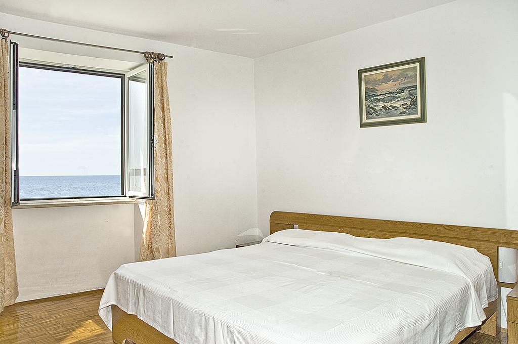 Apartments Tomato Novigrad Istria Eksteriør bilde