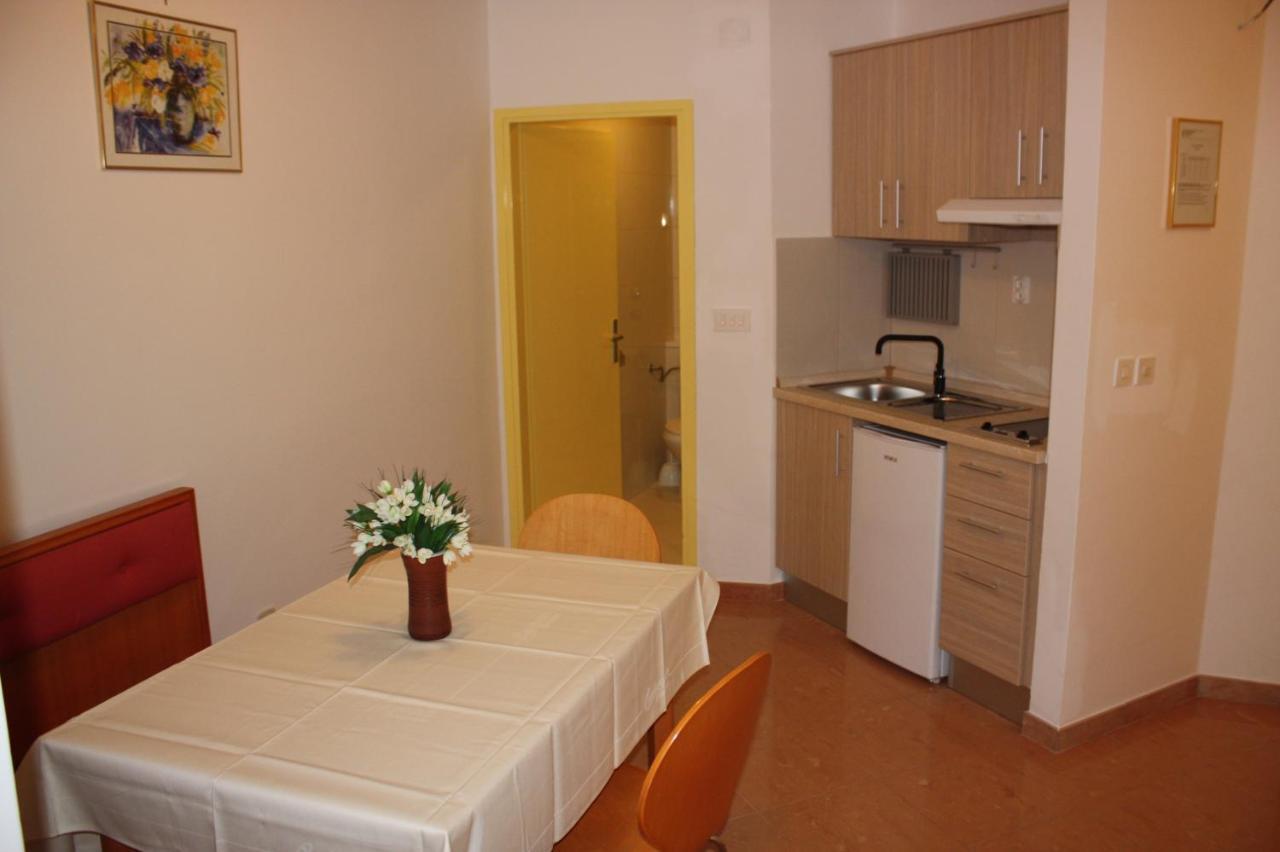 Apartments Tomato Novigrad Istria Eksteriør bilde